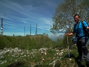 48 insieme passiamo al Passo di Valcava...